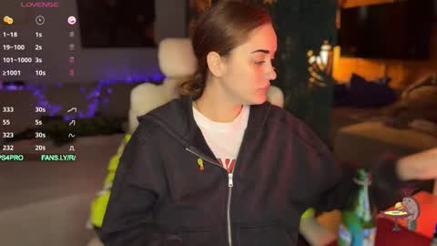 Queen of Pain online show from 10/12/25, 12:26