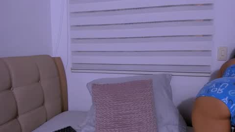 Mara online show from 11/29/25, 01:52