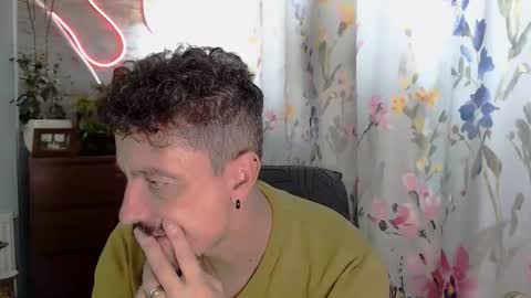 Snapshot of psycho58gbr chatting on 10/20/25, 10:49 psycho58gbr online show from 10/20/25, 10:49