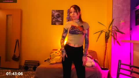 Snapshot of psyheya chatting on 04/11/26, 06:01 LUCY ----- online show from 04/11/26, 06:01