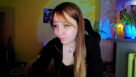 Snapshot of psyheya chatting on 05/01/26, 09:03 LUCY ----- online show from 05/01/26, 09:03