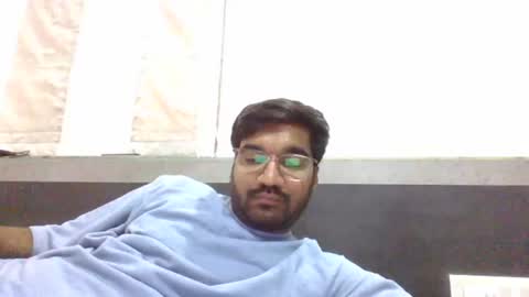 Snapshot of ptl1711 chatting on 12/06/24, 10:05 ptl1711 online show from 12/06/24, 10:05