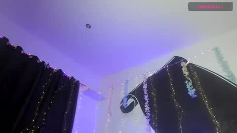 Snapshot of pucaa_ chatting on 06/04/26, 10:54 Emma Rico model indep online show from 06/04/26, 10:54