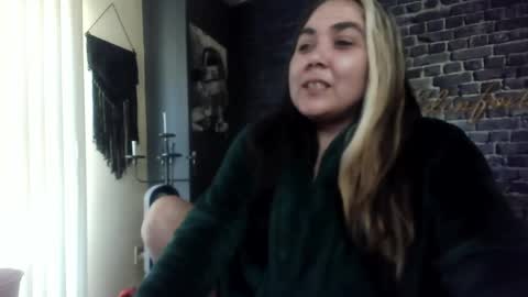 Krystle online show from 05/07/26, 01:16