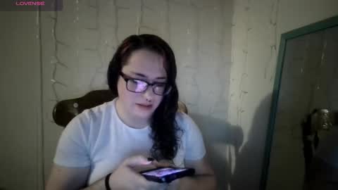 Snapshot of puddlessjersey chatting on 02/11/26, 04:39 Drowning Puddles online show from 02/11/26, 04:39