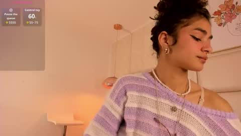 Snapshot of puffy_hearth chatting on 09/19/25, 05:35 Puffy  online show from 09/19/25, 05:35