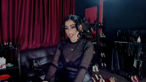 MissPuffyLove online show from 12/12/24, 07:48