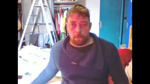 Snapshot of pug2222 chatting on 01/09/25, 11:58 pug2222 online show from 01/09/25, 11:58