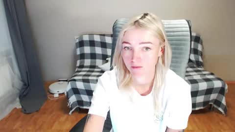 Polly online show from 11/16/25, 11:49