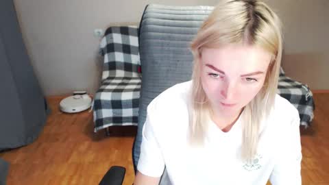 Polly online show from 11/25/25, 04:45