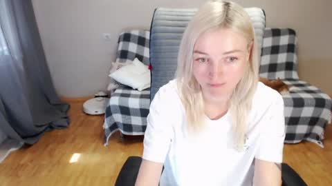 Polly online show from 05/16/26, 06:10
