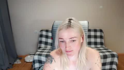 Polly online show from 05/23/26, 04:00