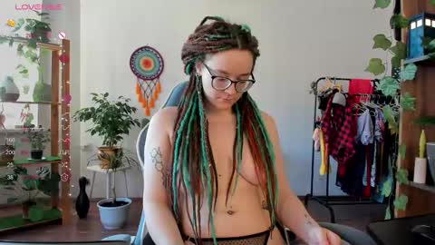 Snapshot of pumbazaebumba chatting on 02/21/25, 10:28 Alisa lack of vitamin D online show from 02/21/25, 10:28