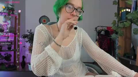 Snapshot of pumbazaebumba chatting on 02/28/25, 04:54 Alisa lack of vitamin D online show from 02/28/25, 04:54