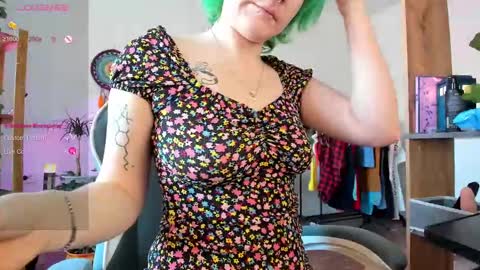 Snapshot of pumbazaebumba chatting on 03/05/25, 07:05 Alisa lack of vitamin D online show from 03/05/25, 07:05