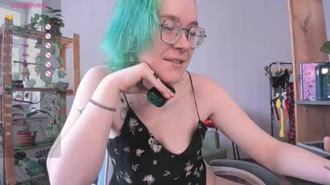 Snapshot of pumbazaebumba chatting on 03/10/25, 05:00 Alisa lack of vitamin D online show from 03/10/25, 05:00