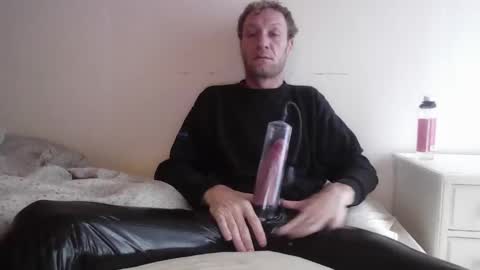 Snapshot of pumpindk chatting on 01/05/25, 09:48 Pumpin online show from 01/05/25, 09:48