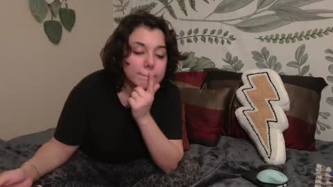 Snapshot of punkpuppy chatting on 12/22/24, 11:41 emmy online show from 12/22/24, 11:41