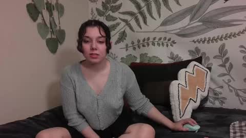 Snapshot of punkpuppy chatting on 02/20/25, 01:57 emmy online show from 02/20/25, 01:57