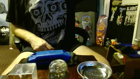 Snapshot of punkypapi chatting on 03/04/25, 06:29 Jojo online show from 03/04/25, 06:29