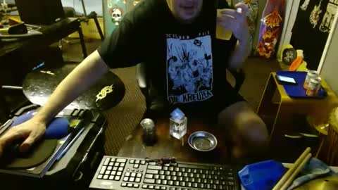 Snapshot of punkypapi chatting on 03/07/25, 05:08 Jojo online show from 03/07/25, 05:08