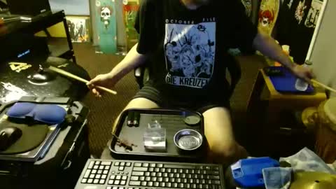 Snapshot of punkypapi chatting on 03/10/25, 02:50 Jojo online show from 03/10/25, 02:50