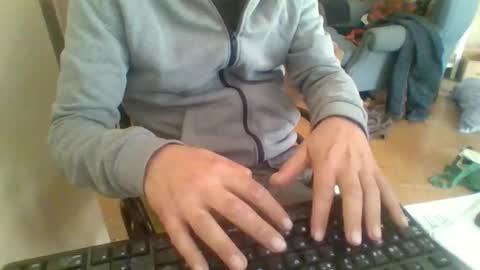 pup_y online show from 09/24/25, 09:23