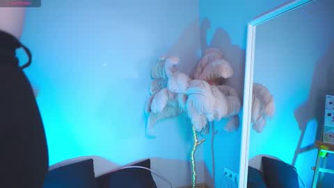 constant schedule Wednesday  Friday  Saturday  Sunday  The Rosemarie online show from 11/15/25, 06:22