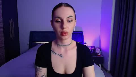 Snapshot of pure_temptation_j chatting on 04/28/26, 05:18 Julia online show from 04/28/26, 05:18
