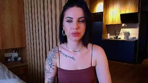 Snapshot of pure_temptation_j chatting on 06/07/26, 12:42 Julia online show from 06/07/26, 12:42