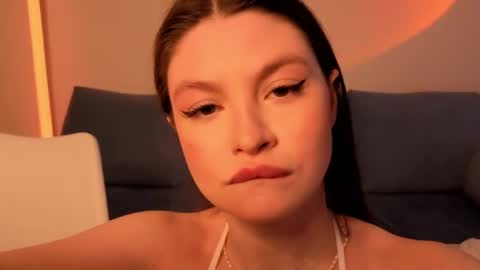 Snapshot of puree_eva chatting on 05/29/26, 03:59 Eva online show from 05/29/26, 03:59
