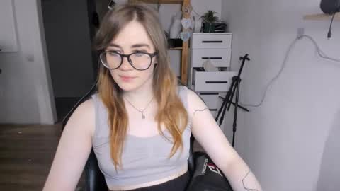 I am Mila online show from 09/15/25, 07:19