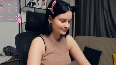 Snapshot of puremelody chatting on 10/21/25, 09:26 puremelody online show from 10/21/25, 09:26