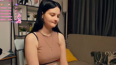 Snapshot of puremelody chatting on 10/25/25, 05:37 puremelody online show from 10/25/25, 05:37