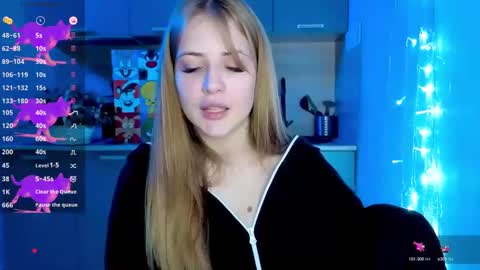 Alicia online show from 03/10/25, 04:25