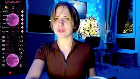 Alicia online show from 12/14/25, 03:28