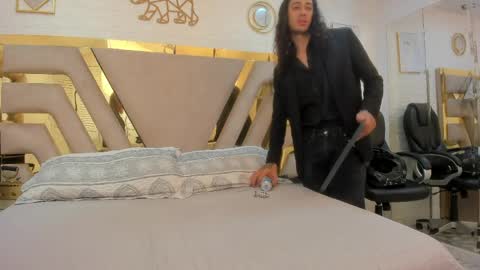 Snapshot of puretemptation_ chatting on 04/10/26, 05:17 Experienced guys online show from 04/10/26, 05:17