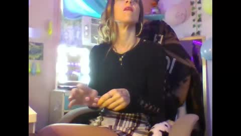 Snapshot of purple2staythnxxx chatting on 09/29/25, 09:19 Purple2StayThnxxx online show from 09/29/25, 09:19
