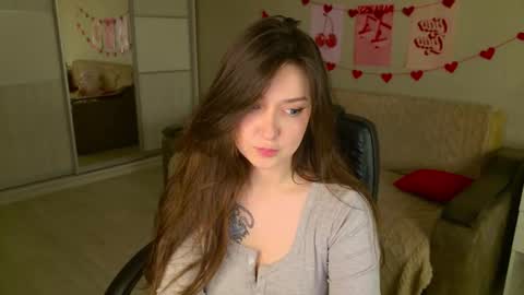 Snapshot of purple_averge chatting on 10/24/25, 05:37 Bella online show from 10/24/25, 05:37