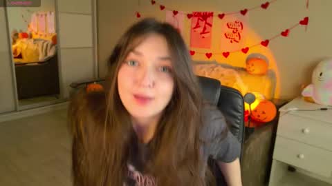 Bella online show from 11/04/25, 05:17