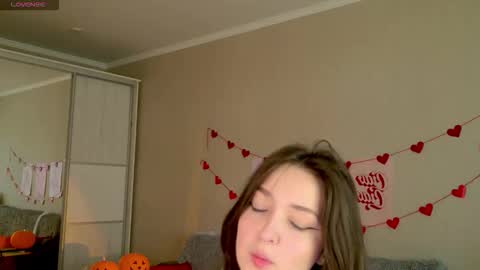 Bella online show from 11/07/25, 05:40