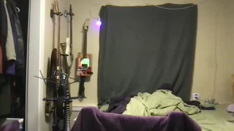 Purple online show from 09/19/25, 05:09