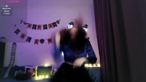 Snapshot of purplebutterfly1510 chatting on 10/30/25, 08:31 Katie online show from 10/30/25, 08:31