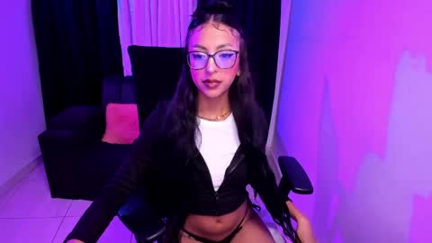 Snapshot of purplemegan chatting on 04/17/26, 02:47 MEGANNNN online show from 04/17/26, 02:47