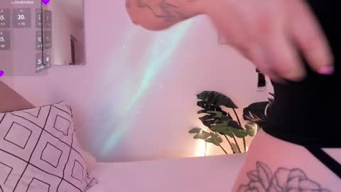 Chloe online show from 03/01/25, 11:39