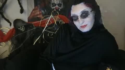 Snapshot of purplerainn69 chatting on 10/26/25, 02:01 PurpleRainn69 Dina online show from 10/26/25, 02:01