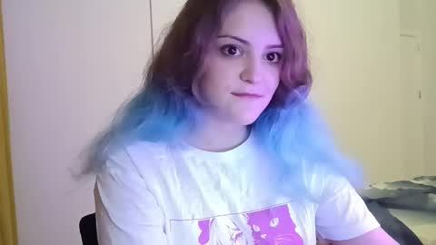 Snapshot of purpurfoxy chatting on 11/19/25, 03:56 Elias online show from 11/19/25, 03:56