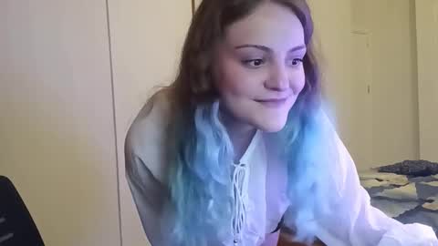 Snapshot of purpurfoxy chatting on 11/27/25, 07:05 Elias online show from 11/27/25, 07:05