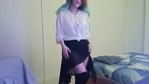 Snapshot of purpurfoxy chatting on 12/04/25, 10:29 Elias online show from 12/04/25, 10:29