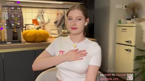 Snapshot of purrpure chatting on 10/30/25, 07:47 Aileen online show from 10/30/25, 07:47